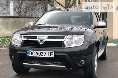 Позашляховик / Кросовер Dacia Duster 2011 в Стрию