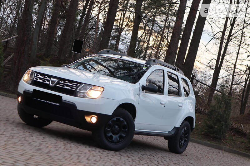 Позашляховик / Кросовер Dacia Duster 2015 в Дрогобичі