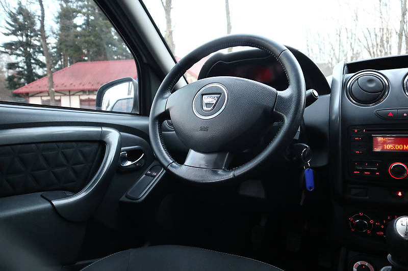 Позашляховик / Кросовер Dacia Duster 2015 в Дрогобичі