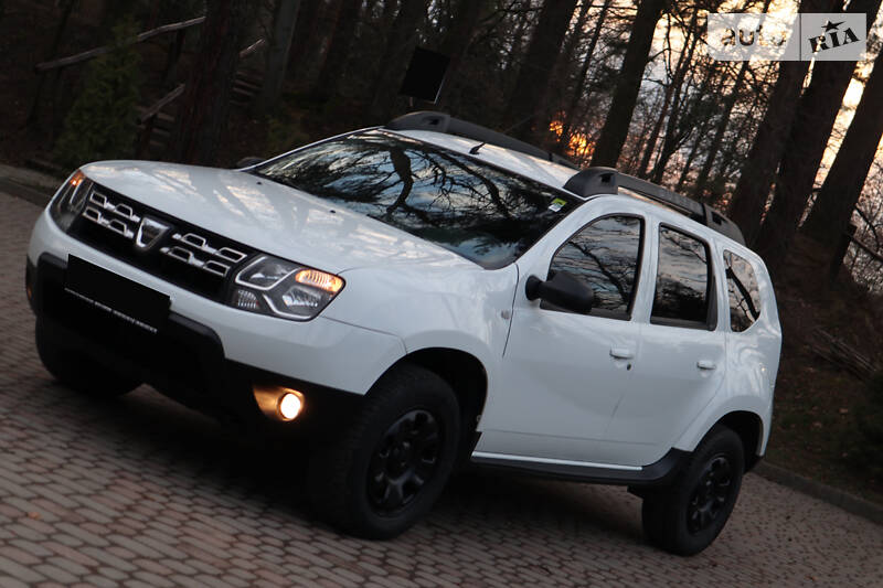 Позашляховик / Кросовер Dacia Duster 2015 в Дрогобичі