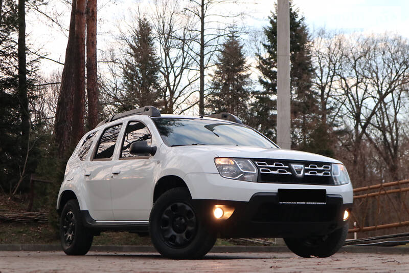 Позашляховик / Кросовер Dacia Duster 2015 в Дрогобичі