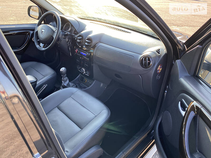 Позашляховик / Кросовер Dacia Duster 2011 в Києві