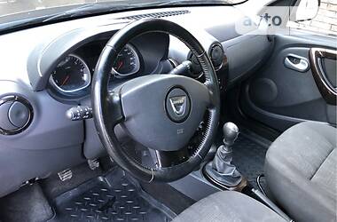 Позашляховик / Кросовер Dacia Duster 2011 в 
