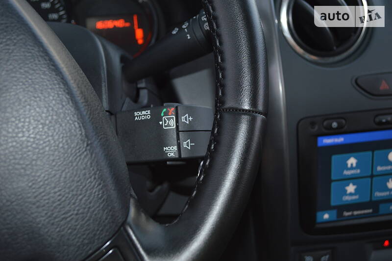 Позашляховик / Кросовер Dacia Duster 2015 в Луцьку