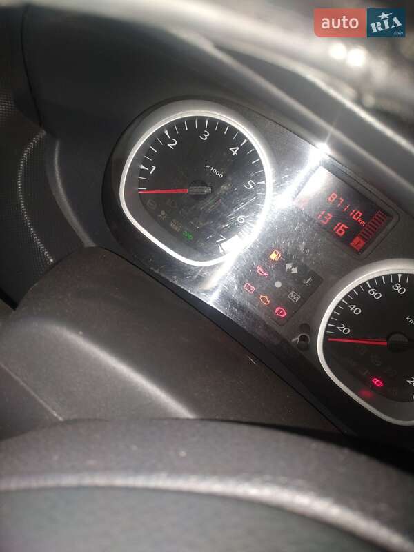 Внедорожник / Кроссовер Dacia Duster 2011 в Тернополе фото 9 Внедорожник / Кроссовер Dacia Duster 2011 в Тернополе