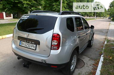 Внедорожник / Кроссовер Dacia Duster 2010 в Подольске