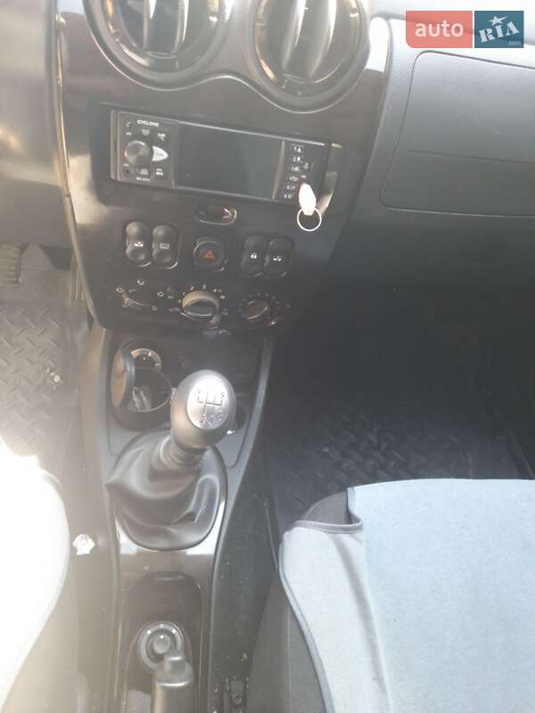Внедорожник / Кроссовер Dacia Duster 2011 в Тернополе фото 18 Внедорожник / Кроссовер Dacia Duster 2011 в Тернополе