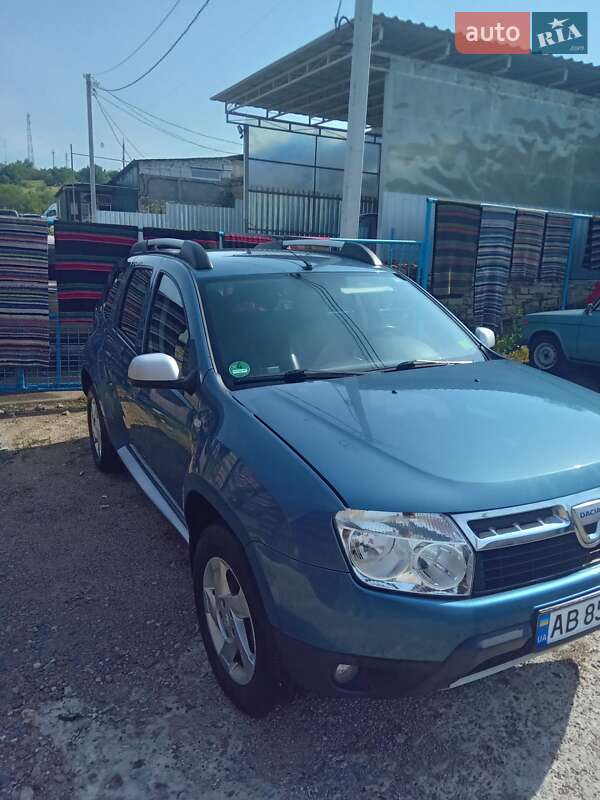Позашляховик / Кросовер Dacia Duster 2011 в Ямполі