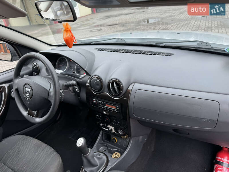 Позашляховик / Кросовер Dacia Duster 2011 в Дубні