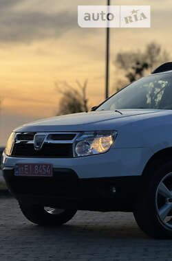 Позашляховик / Кросовер Dacia Duster 2011 в Дубні