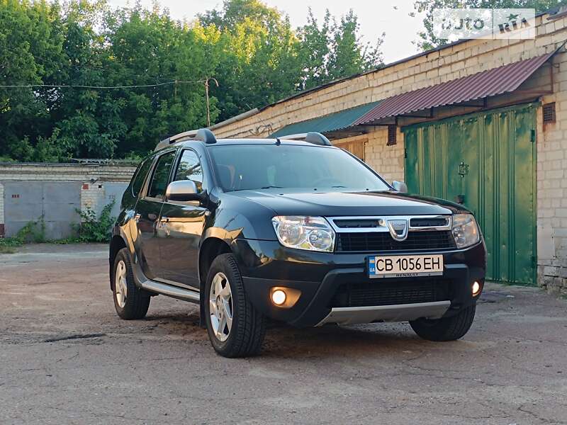 Позашляховик / Кросовер Dacia Duster 2010 в Чернігові