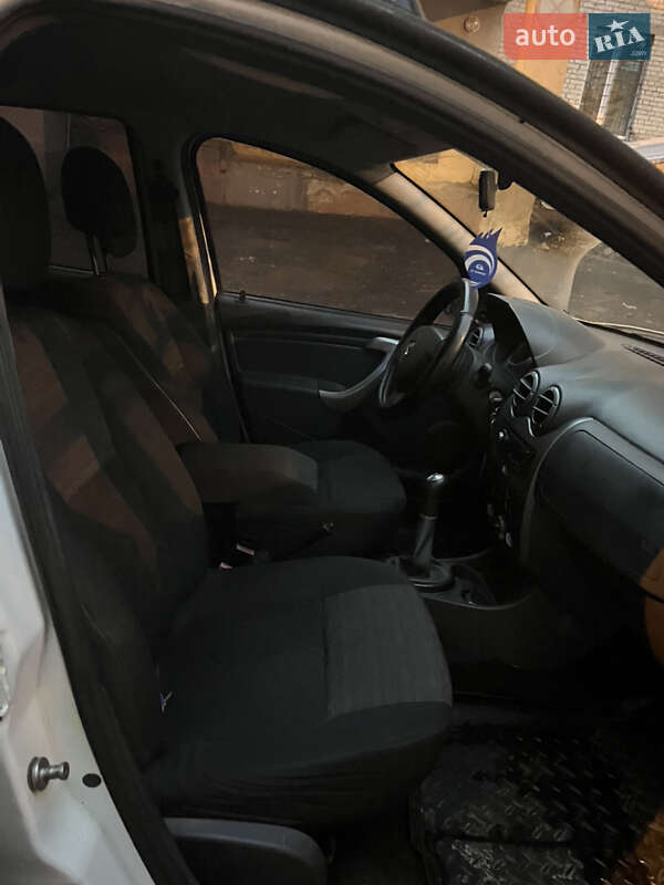 Позашляховик / Кросовер Dacia Duster 2012 в Сумах фото 13 Позашляховик / Кросовер Dacia Duster 2012 в Сумах