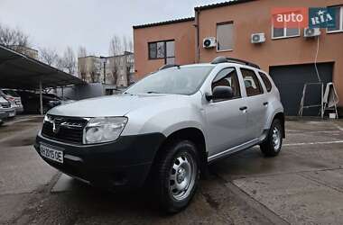 Позашляховик / Кросовер Dacia Duster 2011 в 