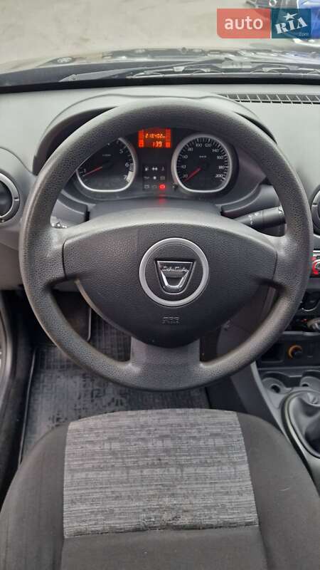 Позашляховик / Кросовер Dacia Duster 2010 в Миколаєві