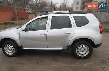 Позашляховик / Кросовер Dacia Duster 2011 в Чернігові