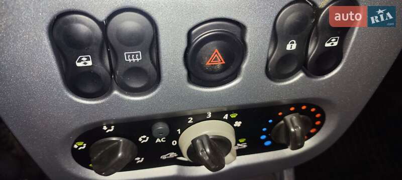 Позашляховик / Кросовер Dacia Duster 2011 в Тернополі