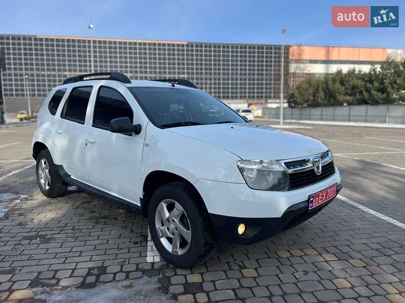 Позашляховик / Кросовер Dacia Duster 2013 в Луцьку