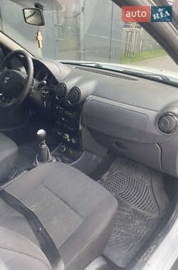 Внедорожник / Кроссовер Dacia Duster 2010 в 