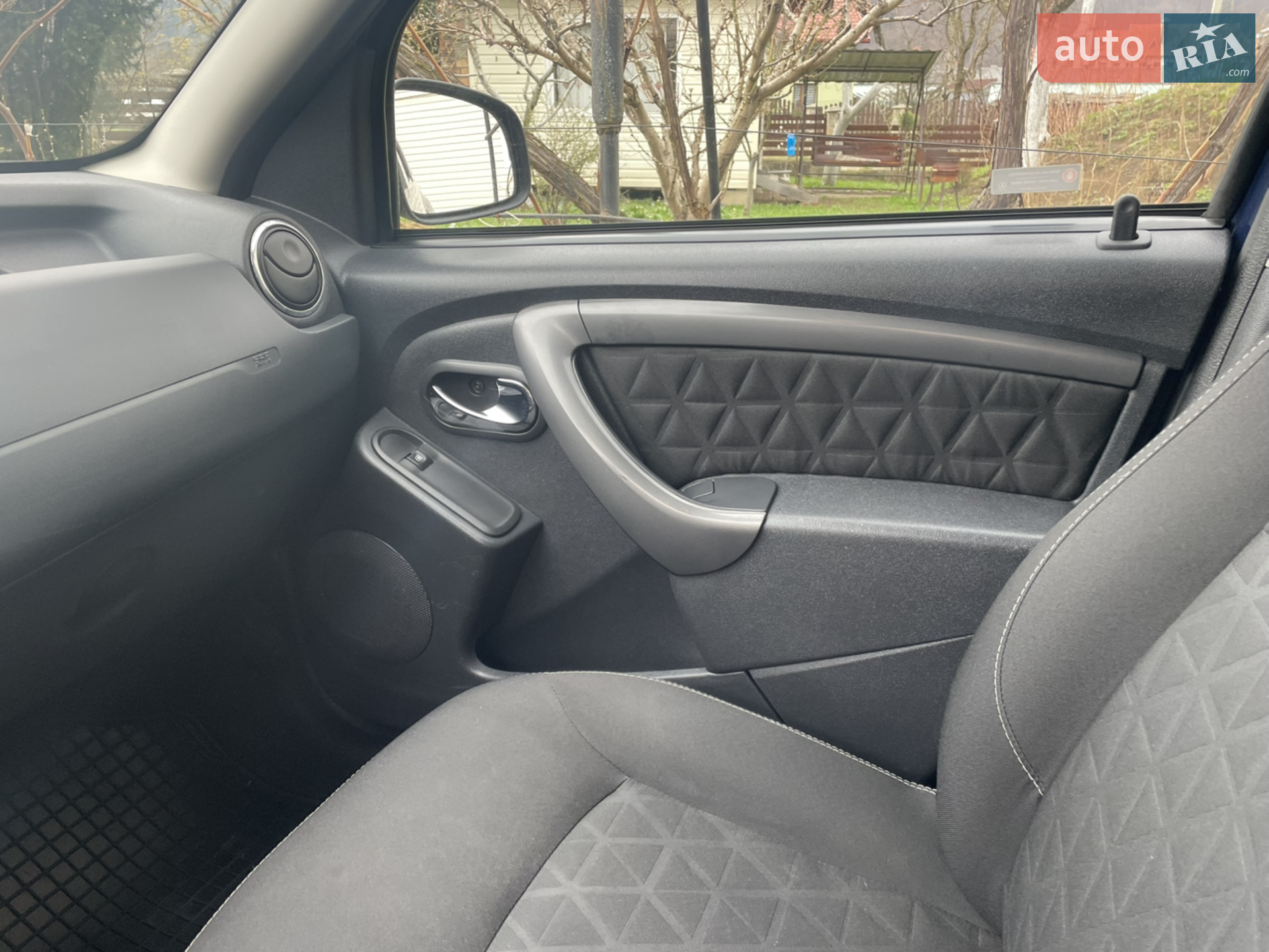 2015 Dacia Duster - мініатюра 4