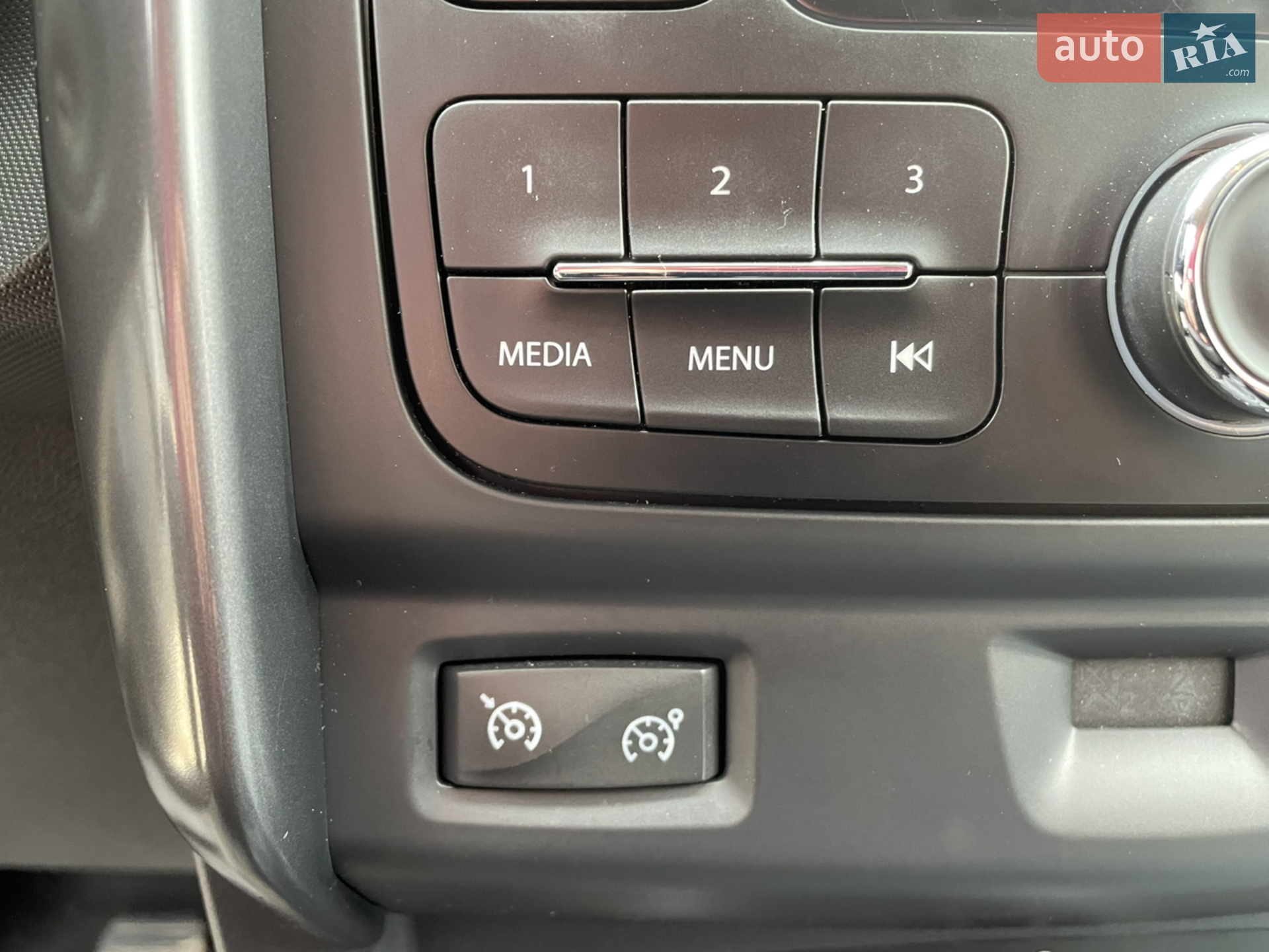 2015 Dacia Duster - мініатюра 22