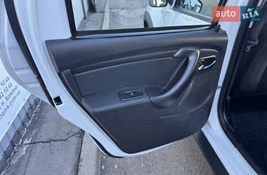Внедорожник / Кроссовер Dacia Duster 2014 в 