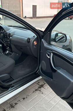 Внедорожник / Кроссовер Dacia Duster 2011 в 