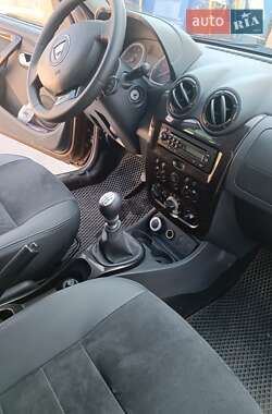 Внедорожник / Кроссовер Dacia Duster 2012 в 