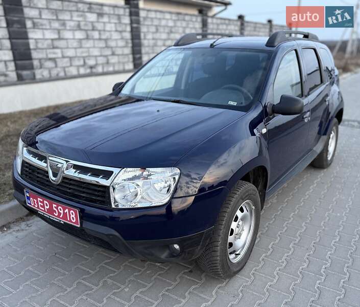 Позашляховик / Кросовер Dacia Duster 2012 в 