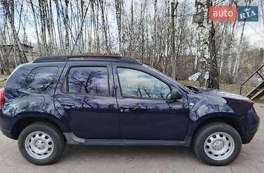 Позашляховик / Кросовер Dacia Duster 2012 в 