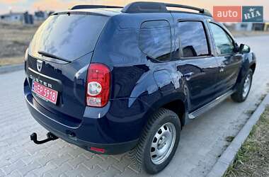 Позашляховик / Кросовер Dacia Duster 2012 в 