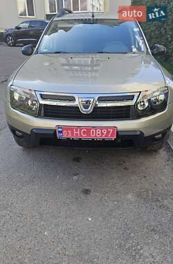 Внедорожник / Кроссовер Dacia Duster 2013 в 