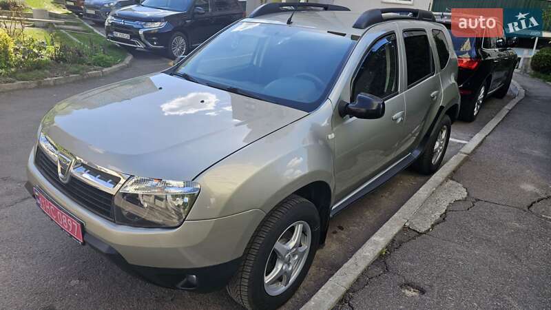 Внедорожник / Кроссовер Dacia Duster 2013 в 