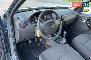 Внедорожник / Кроссовер Dacia Duster 2012 в 