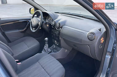 Внедорожник / Кроссовер Dacia Duster 2012 в 