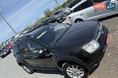 Позашляховик / Кросовер Dacia Duster 2012 в 