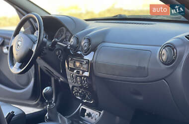Внедорожник / Кроссовер Dacia Duster 2013 в 