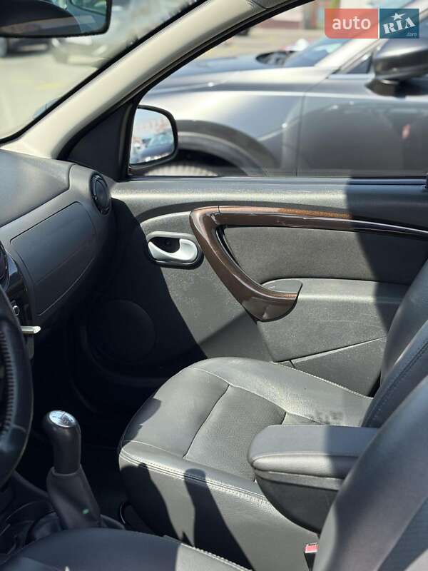 Внедорожник / Кроссовер Dacia Duster 2012 в Черновцах