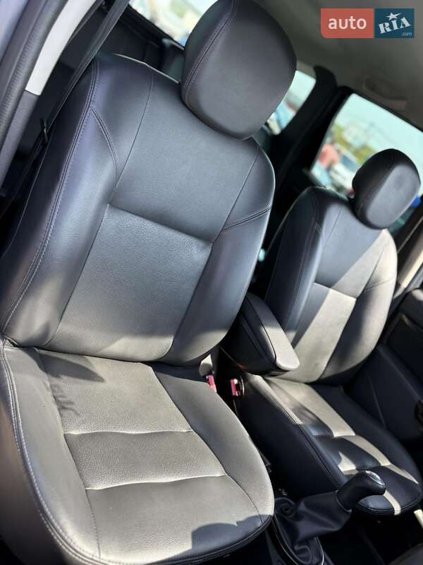 Внедорожник / Кроссовер Dacia Duster 2012 в Черновцах