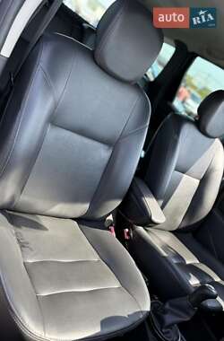 Внедорожник / Кроссовер Dacia Duster 2012 в 
