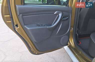 Внедорожник / Кроссовер Dacia Duster 2017 в 