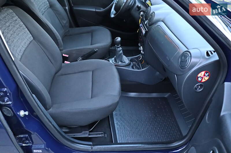 Позашляховик / Кросовер Dacia Duster 2011 в Кременчуці