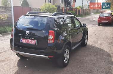 Позашляховик / Кросовер Dacia Duster 2011 в 
