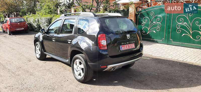 Позашляховик / Кросовер Dacia Duster 2011 в 
