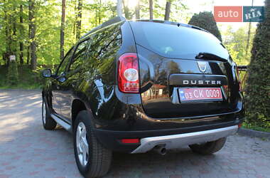 Позашляховик / Кросовер Dacia Duster 2011 в 