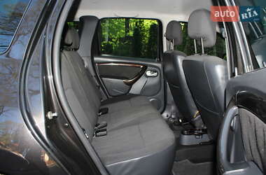 Позашляховик / Кросовер Dacia Duster 2011 в 