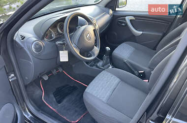 Внедорожник / Кроссовер Dacia Duster 2011 в 