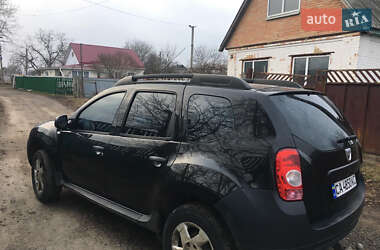 Позашляховик / Кросовер Dacia Duster 2011 в 