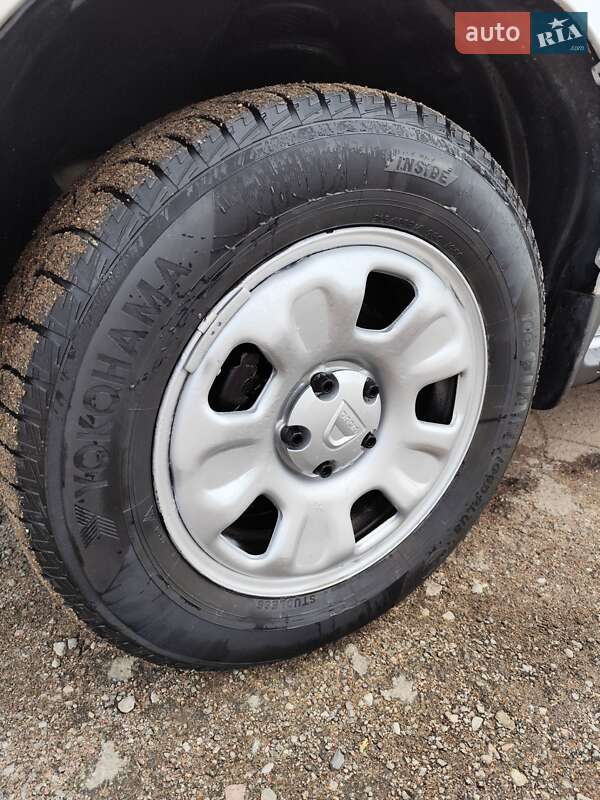 Позашляховик / Кросовер Dacia Duster 2011 в Чернігові