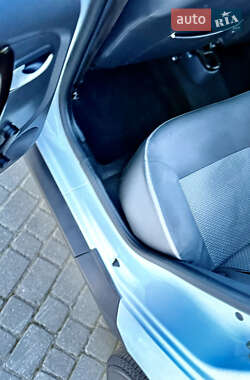 Внедорожник / Кроссовер Dacia Duster 2012 в 