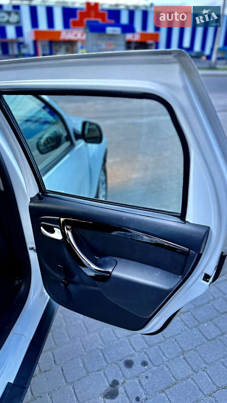 Позашляховик / Кросовер Dacia Duster 2012 в Шепетівці